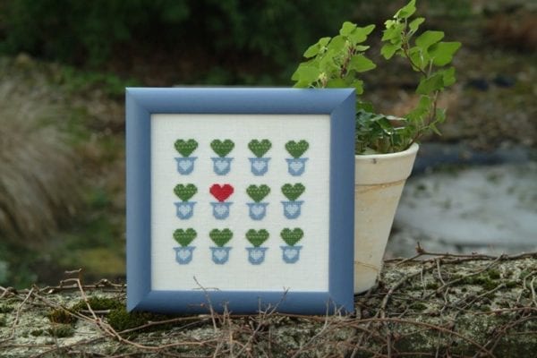 2045 Stickvorlage Blumenherz Blau/Gelb – Bild 3