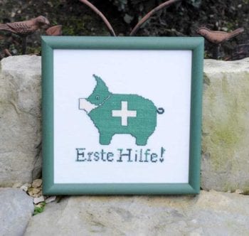 2401 Stickvorlage Erst Hilfe! – Bild 2